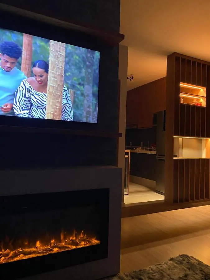 Apartamento novíssimo top com lareira Campos do Jordão