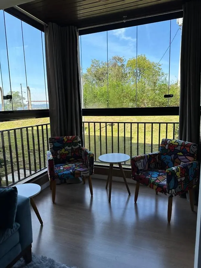 Apartamento novíssimo top com lareira Campos do Jordão