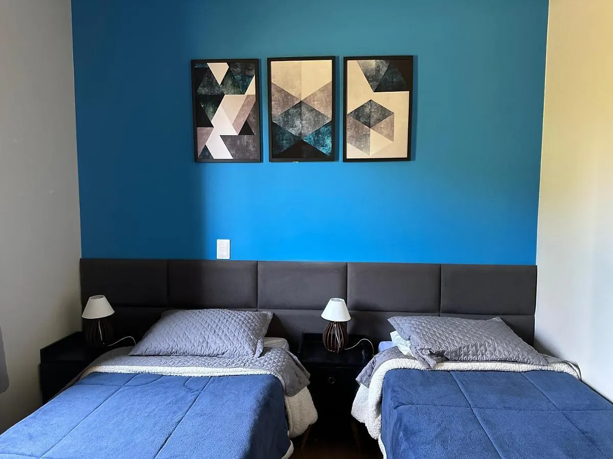 Apartamento novíssimo top com lareira Campos do Jordão
